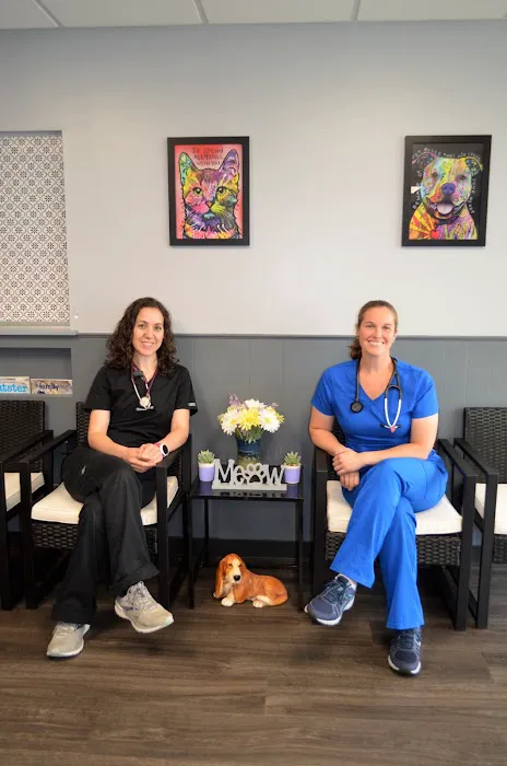 Hamilton Animal Hospital 8