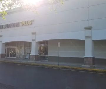 Pet Supplies Plus Lake Park