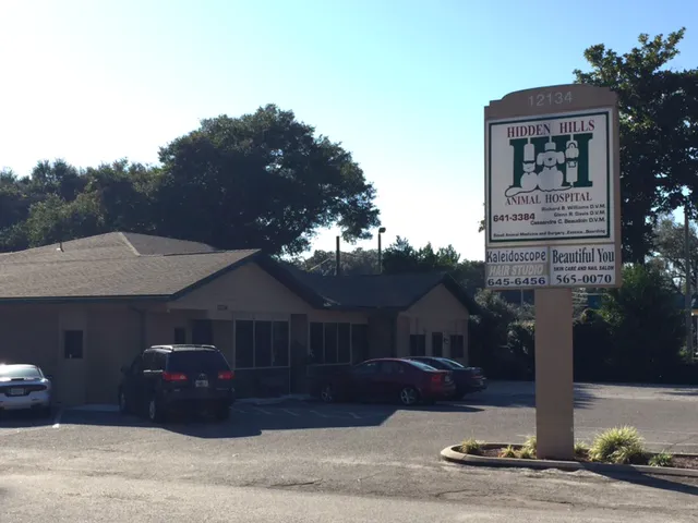 Hidden Hills Animal Hospital 12