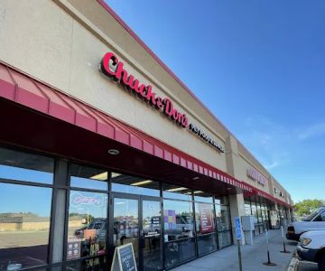 Chuck & Don's Pet Food & Supplies