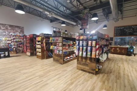 Max's Pet Market & Salon