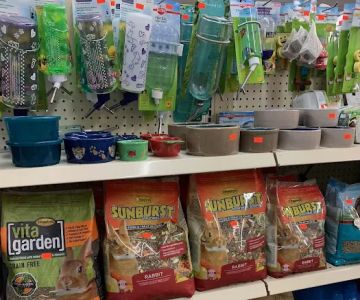 Pet and Feed Store