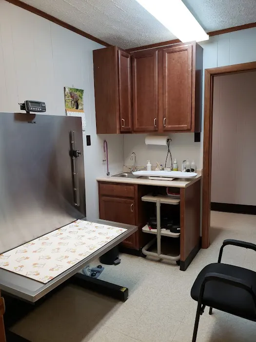 Green Lawn Animal Clinic 12