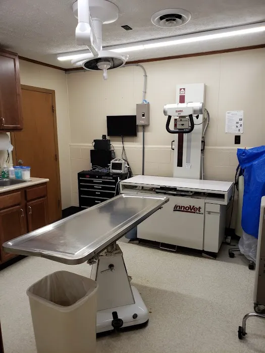 Green Lawn Animal Clinic 12