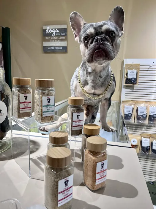 Mana's K9 Nutrition Market 10