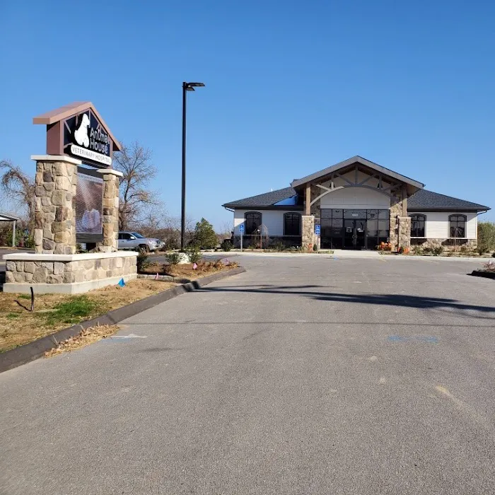 Animal House Veterinary Hospital 7