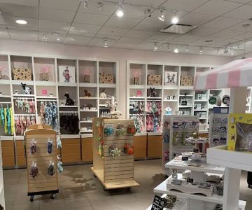 Healthy Pooch Boutique and Bakery