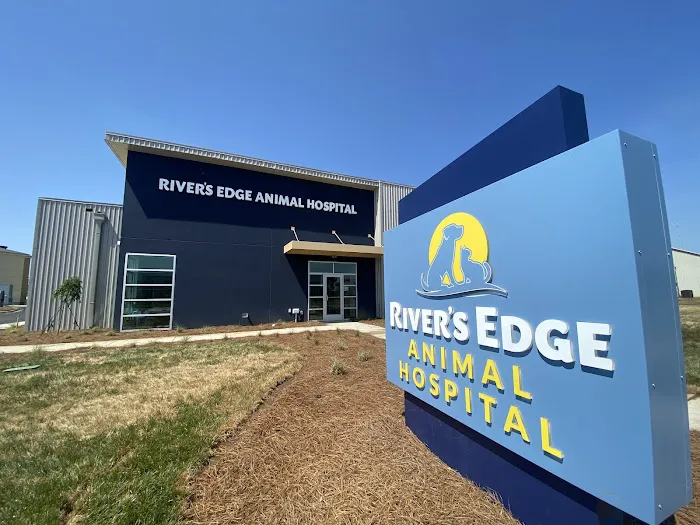 River’s Edge Animal Hospital 8