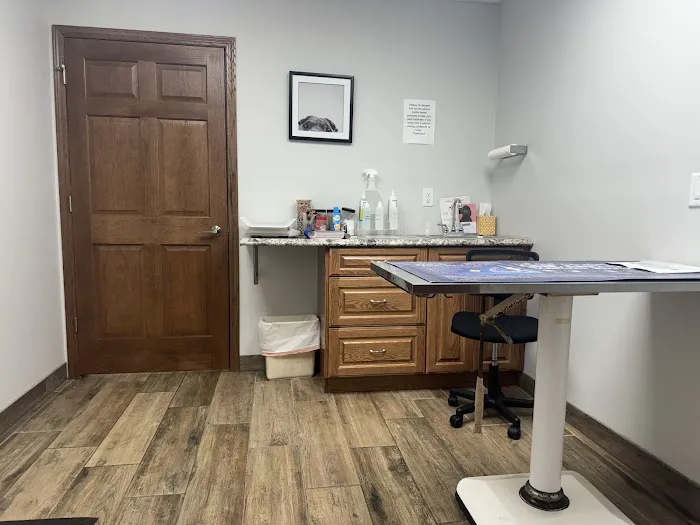 Clinton Veterinary Clinic 12