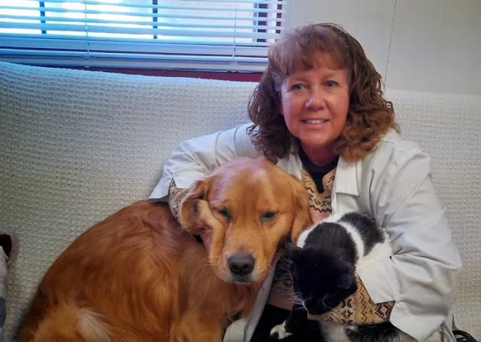 Hartland Animal Hospital: Shaughnessy Maureen DVM 12
