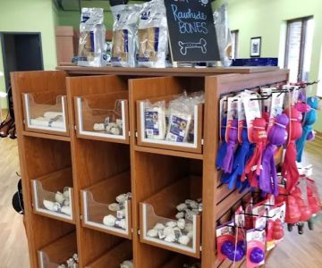 Golf Rose Pet Store