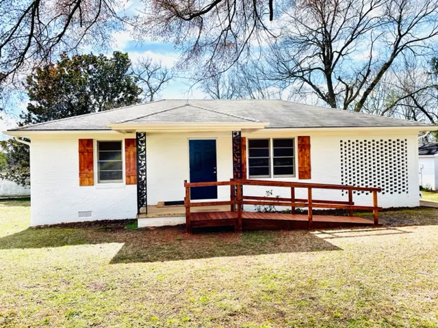 East Jackson Animal Hospital 12