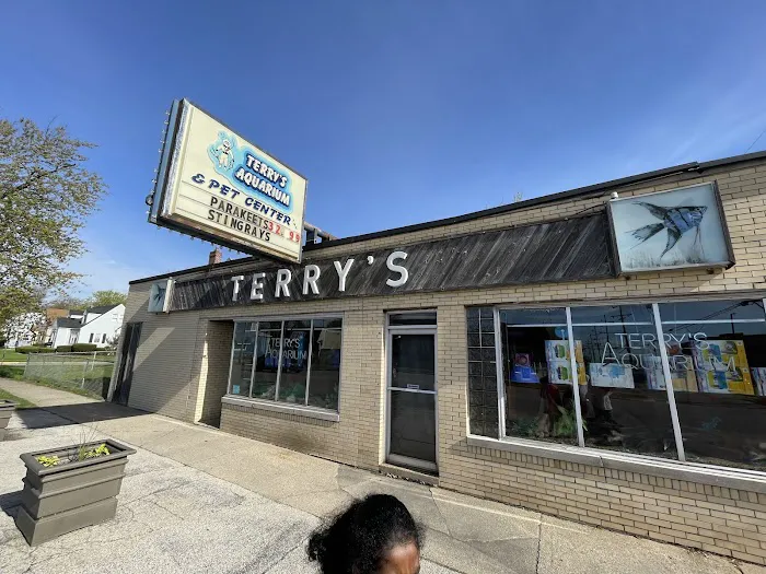 Terry's Aquarium & Pet Center 7