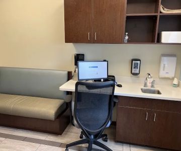 VCA West Coast Specialty and Emergency Animal Hospital