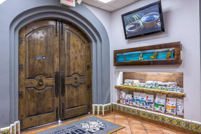 Grand Pet Care Center 12