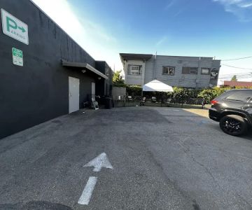 Pine Animal Hospital & Integrative Wellness Center
