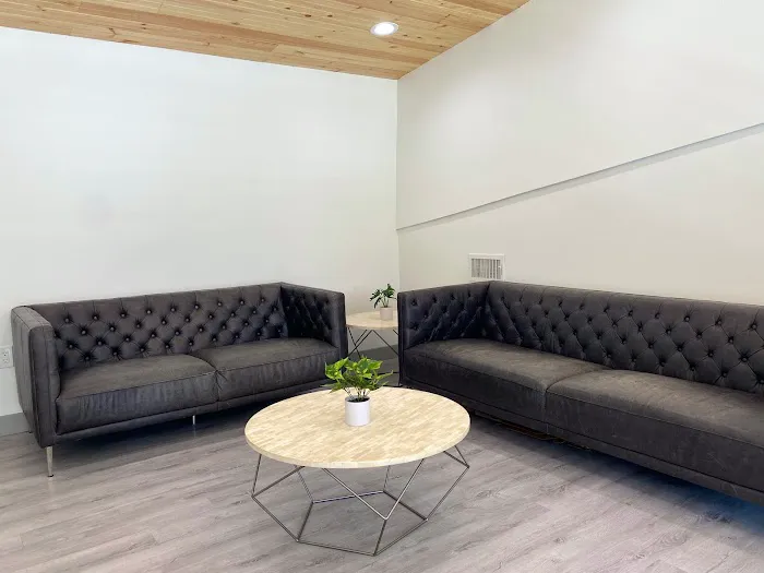 Dexter and Evie Veterinary Clinic + Urgent Care 2