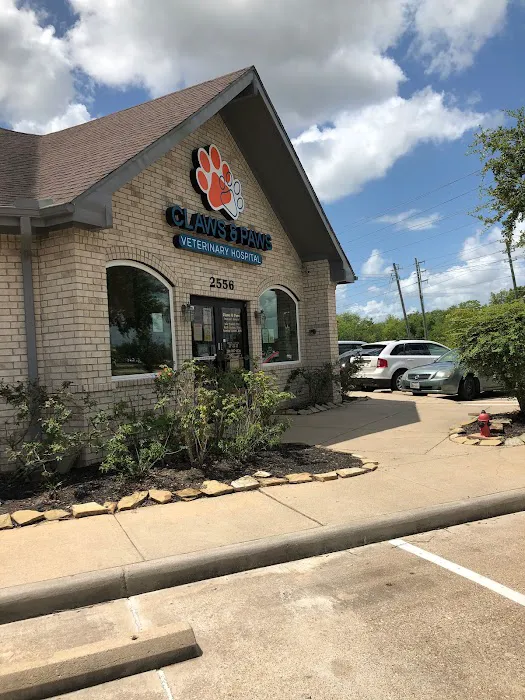 Claws & Paws Veterinary Hospital 12
