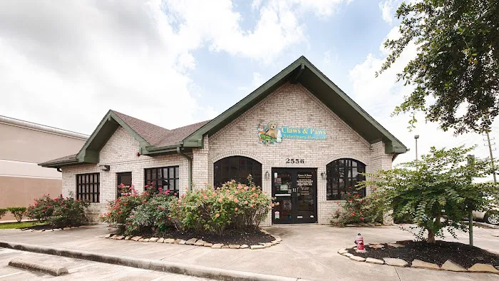 Claws & Paws Veterinary Hospital 12
