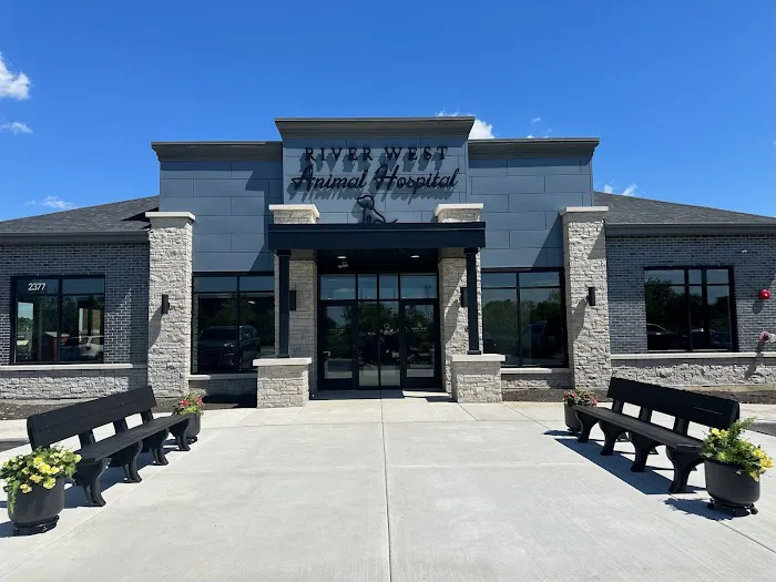 River West Animal Hospital 12