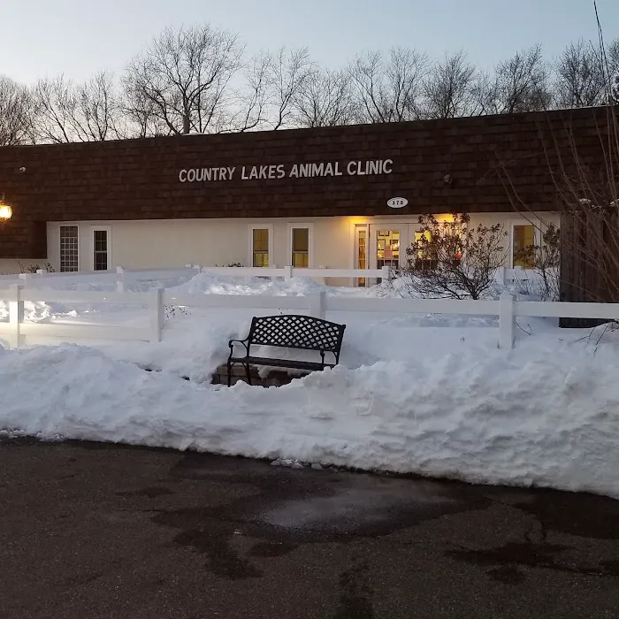Country Lakes Animal Clinic 12