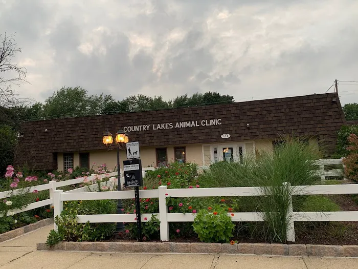 Country Lakes Animal Clinic 12