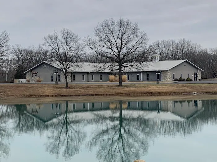 Mid-Rivers Equine Centre 12