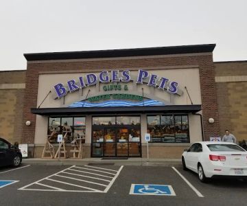 Bridges Pets, Gifts & Water Gardens