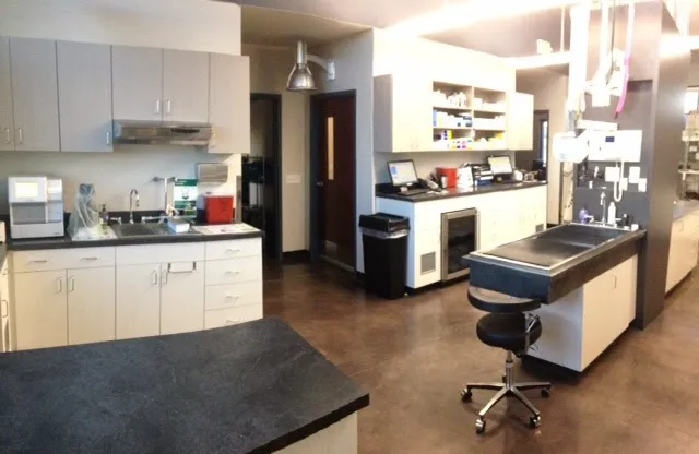 Mead Veterinary Medical Center 3