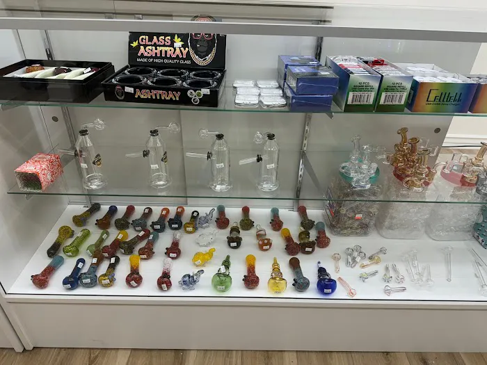 Main Street Tobacco Vape and Beer 12
