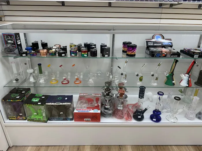 Main Street Tobacco Vape and Beer 12