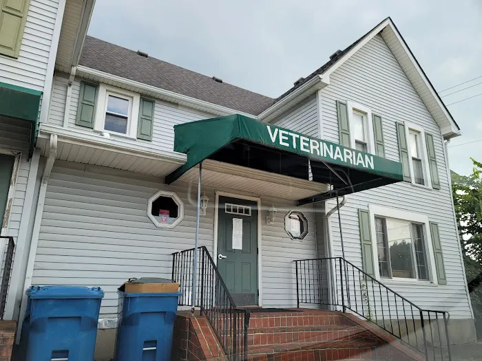 Upper Heights Veterinary Clinic 12