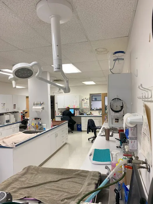 Carver Lake Veterinary Center 9