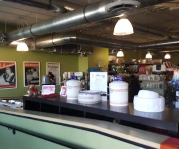 Tailwaggers & Tailwashers Hollywood