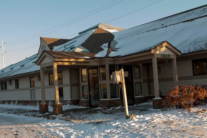 Lake Lansing Road Animal Clinic & Pet Resort 7