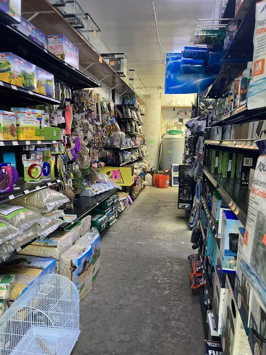 Allan's Pet Center - West LA 12