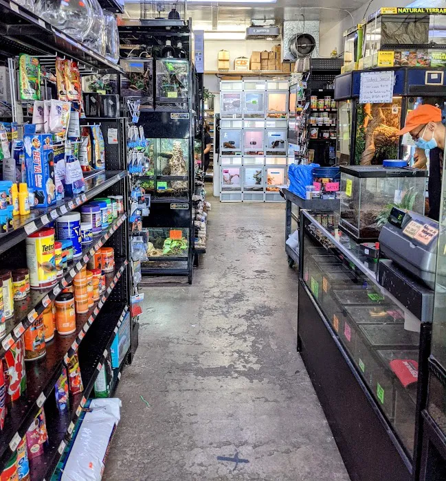 Allan's Pet Center - West LA 12
