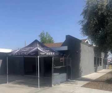 The dog connect pet shop