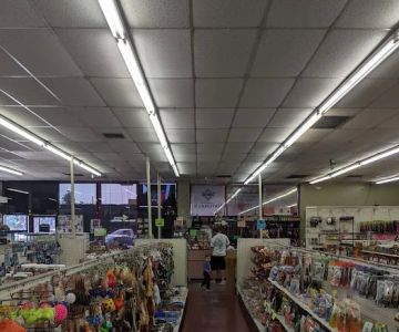 Elliott's Pet Emporium