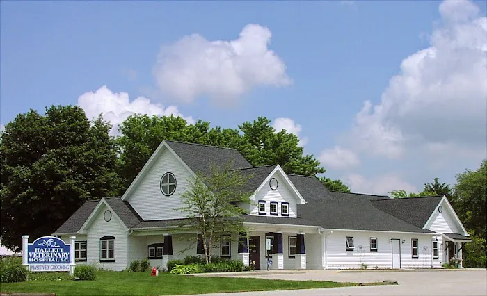 Animal Urgent Care of Oconomowoc 12