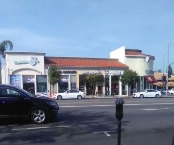 Three Dog Bakery Encino
