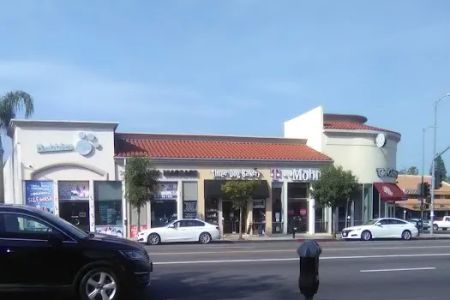 Three Dog Bakery Encino