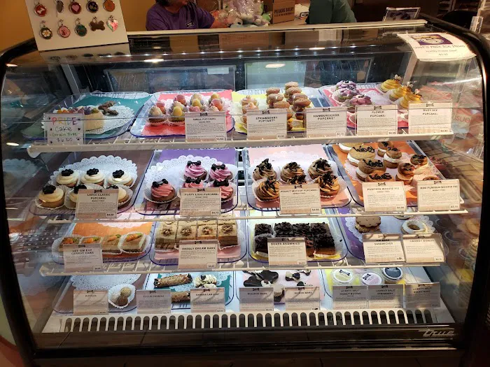 Three Dog Bakery Encino 12