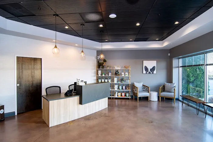 Warm & Fuzzy Veterinary Center 12