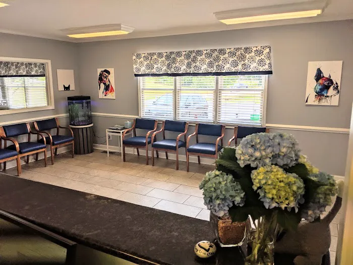 Lake Town Animal Hospital 12