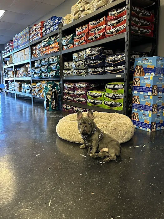 Azteca Kennels & Pet Supplies 3