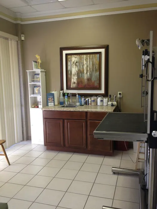 Noah's Ark Animal Hospital Inc 12