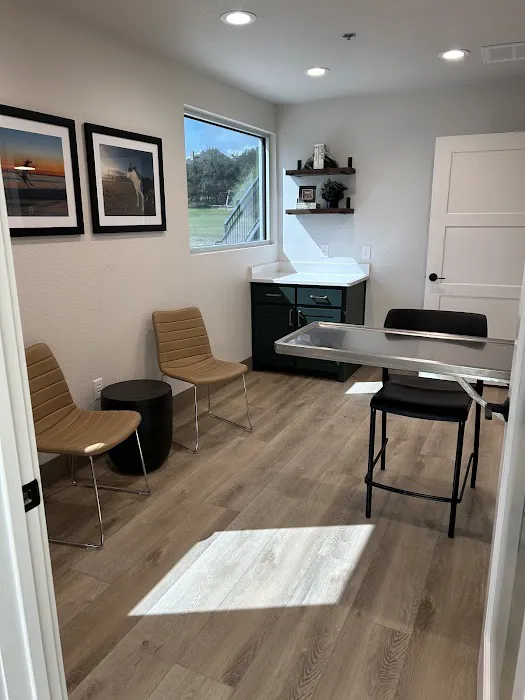 Borgfeld Animal Hospital at Canyon Golf 12