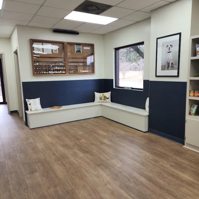 Deerfoot Animal Clinic 12