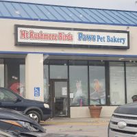 Mt Rushmore Birds/Paws Pet Bakery ico